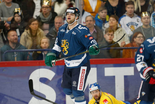 Teemu Hartikainen #70, Finland