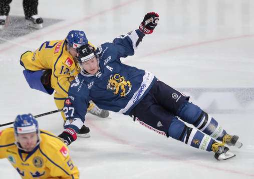 Bläddra bland fler bilder av Ishockey, Karjala Cup, Finland - Sverige