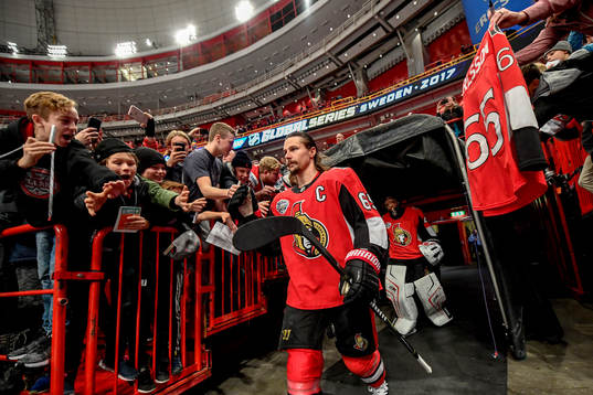 Ottawas Erik Karlsson gör entre
