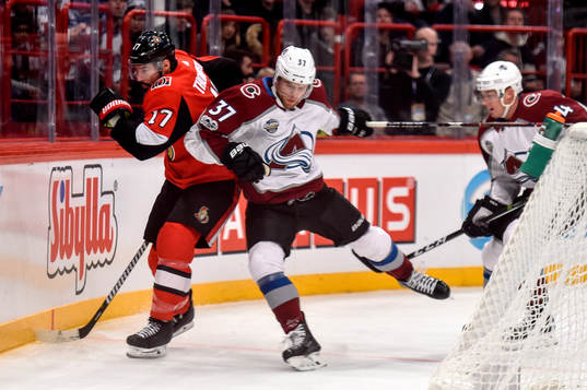 Ottawas Nate Thompson och Colorados J.T. Compher