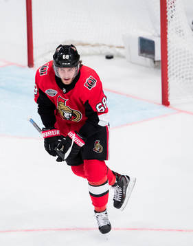 Ottawas Mike Hoffman jublar