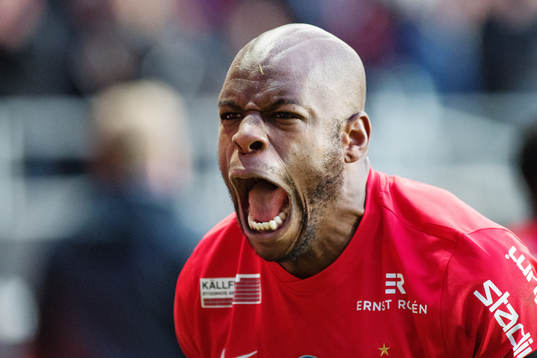 Örgrytes Hakeem Araba jublar