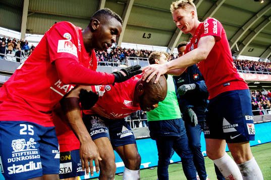 Örgrytes Mohamed Said Adan och Emil Skogh jublar med