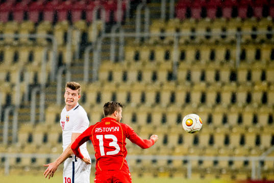 Alexander Sørloth of Norway and Stefan Ristovski of