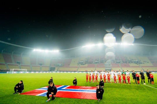 Players of Norway line up