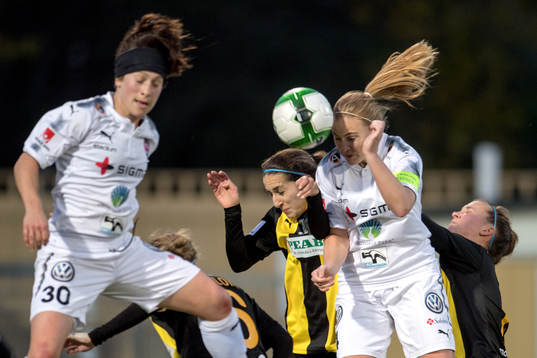 Rosengårds Ella Masar McLeod och Glodis Perla Viggosdottir