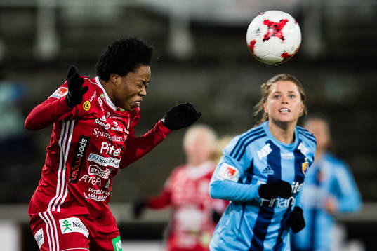 Piteås Faith Ikidi och Djurgårdens Hanna Lundqvist