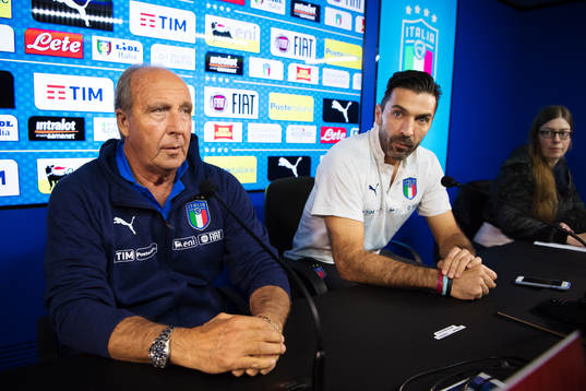Förbundskapten Gian Piero Ventura och Gianluigi Buffon