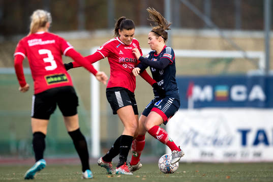 LB07s Anna Welin och Linköpings Irma Helin