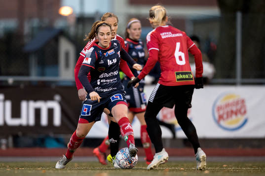 Linköpings Irma Helin och LB07s Sofia Wännerdahl