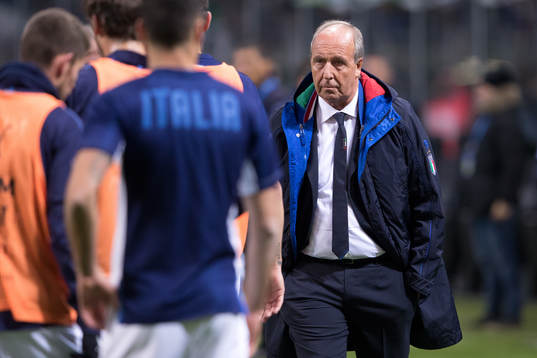 Italiens förbundskapten Gian Piero Ventura innan