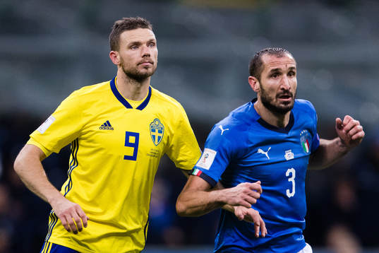 Sveriges Marcus Berg och Italiens Giorgio Chiellini