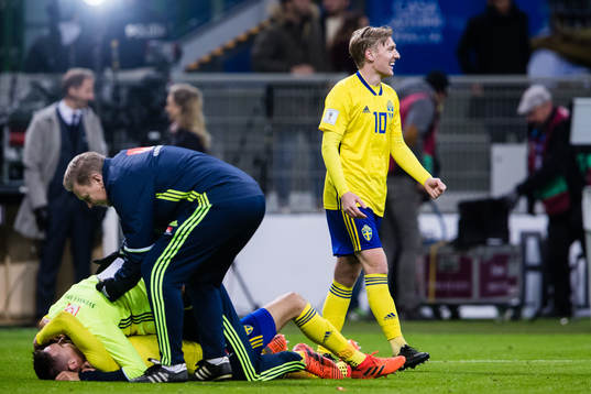 Sveriges Emil Forsberg jublar