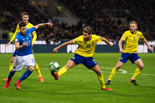 Italiens Stephan El Shaarawy utmanar Sveriges Mikael