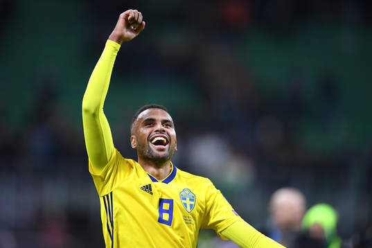 Sveriges Isaac Kiese Thelin jublar