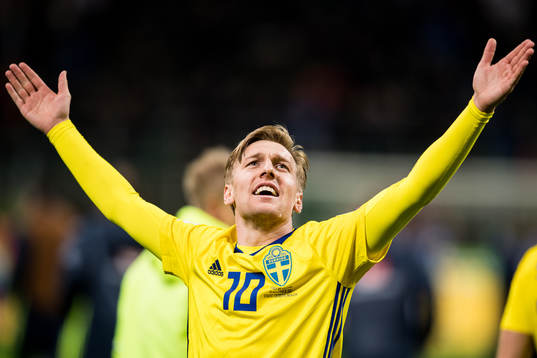 Sveriges Emil Forsberg jublar