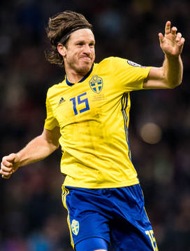 Sveriges Gustav Svensson jublar