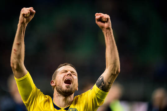 Sveriges Marcus Berg jublar
