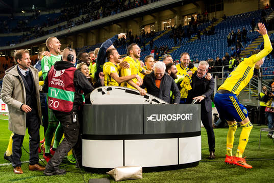 s studio och jublar