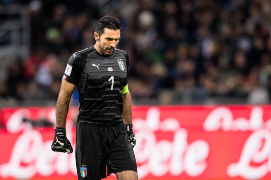 Italiens målvakt Gianluigi Buffon deppar