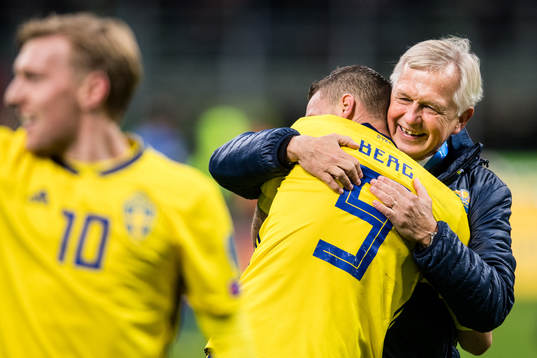 Sveriges Landslagschef Lars Richt kramar om Marcus Berg