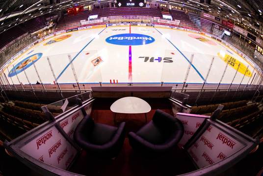 VIP soffan i NKT arena innan ishockeymatchen i SHL mellan
