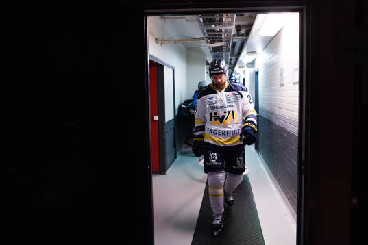 s Robin Figren före ishockeymatchen i SHL mellan Brynäs