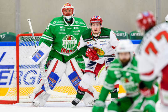 Rögles målvakt Justin Pogge och Moras Robin Johansson