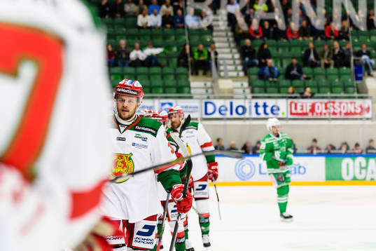 Moras Jacob Nilsson jublar med båset