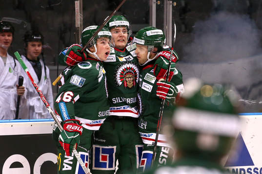 Frölundas Lias Andersson jublar