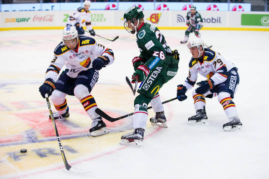 Frölundas Rasmus Dahlin mot Djurgårdens Linus Hultström