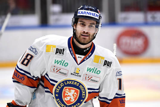 Växjös Andrew Calof jublar