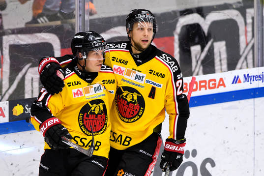 Luleås Andreas Falk jublar