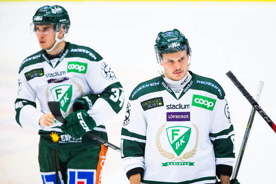 Färjestads Michael Lindqvist och Theodor Lennström deppar