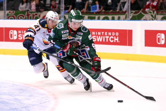 Djurgårdens Alexander Falk och Frölundas Lias Andersson
