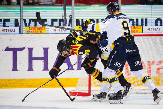 s Stefan Elliott och Victor Ejdsell