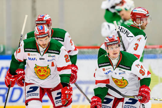Moras Matt Bailey och David Kase jublar