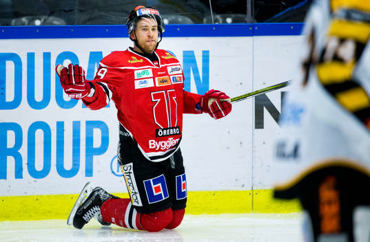 Örebros Tylor Spink deppar