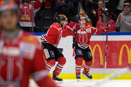 Örebros Jare Sallinen jublar