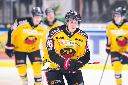 Luleås Emil Larsson jublar