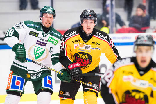 Färjestads Alexander Johansson och Luleås Gustav Rydahl