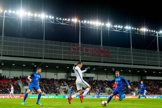 Mohamed Elyounoussi of Norway and Peter Pekarik of Slovakia