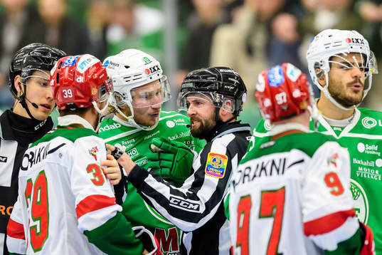 Rögles Alexander Younan är inte överens med domare