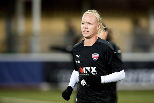 Rosengårds Caroline Seger värmer upp