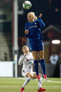 Rosengårds Alexandra Lowe Riley och Chelseas Gemma Davison