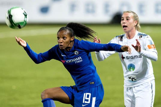 Chelseas Crystal Dunn och Rosengårds Jenna Hellstrom