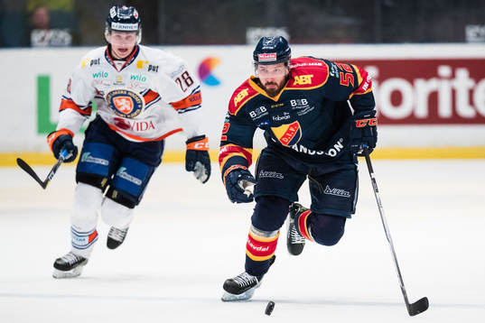 Växjös Nils Carnbäck och Djurgårdens Mikael Ahlén