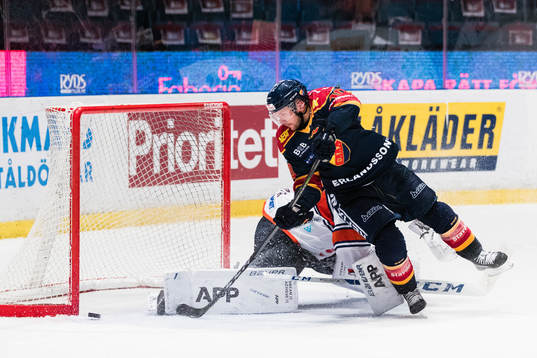 Djurgårdens Niclas Bergfors med en straff på Växjös