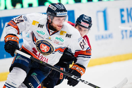 Växjös Eric Martinsson och Djurgårdens Rene Bourque