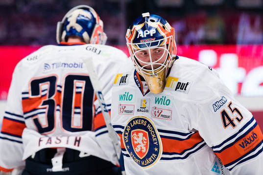 Växjös målvakt Viktor Fasth och målvakt Viktor Andrén